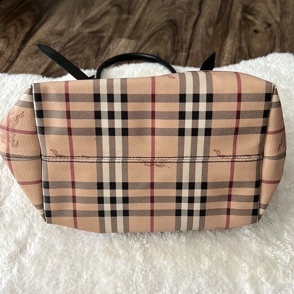Burberry Salisburry Shoulder Tote w/ nova check (additional pics) - Picture 9 of 15